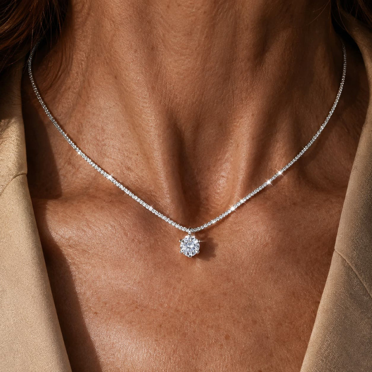 Collar Eternity con circonitas en oro blanco