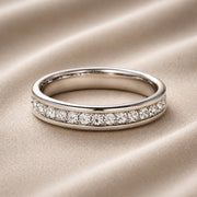 Anillo de oro blanco con circonita brillante