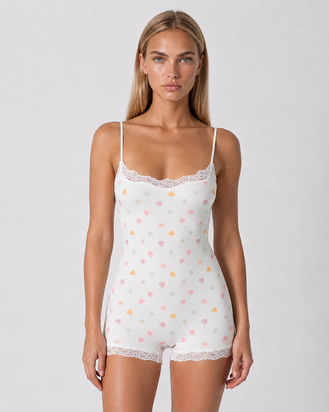 Romper de encaje con escote corazón
