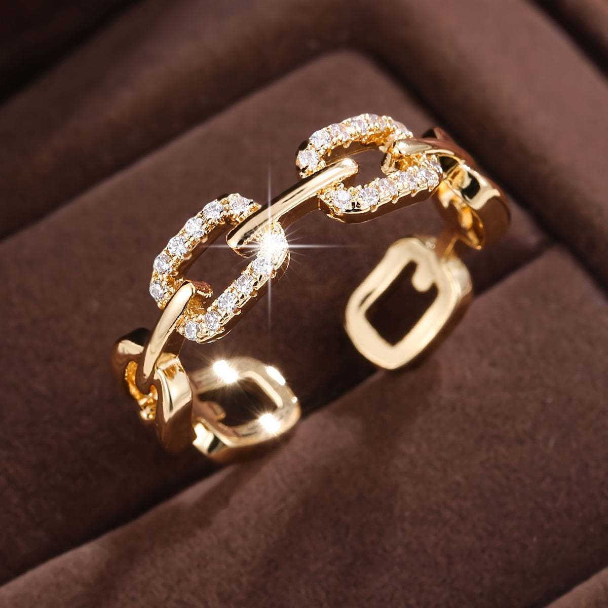 Anillo de oro blanco con circonita cúbica brillante