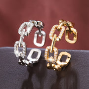 Anillo de oro blanco con circonita cúbica brillante