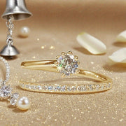 Anillo Glow de circonita con baño de oro blanco