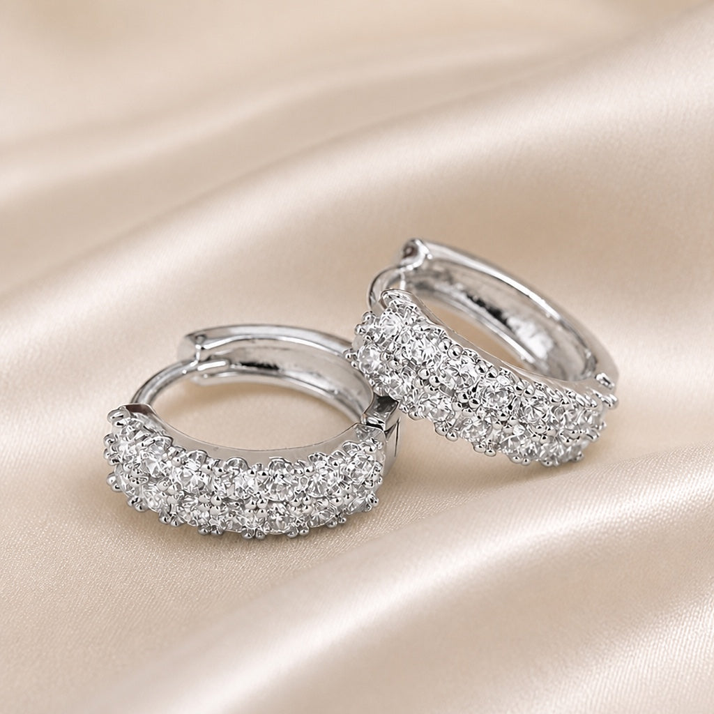 Pendientes de aro vintage de oro blanco con microcirconitas