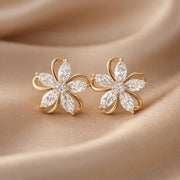 Pendientes de oro blanco con circonitas cúbicas engastadas