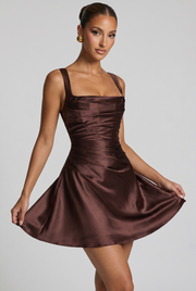 Vestido corto Calanthe - Ciruela marrón