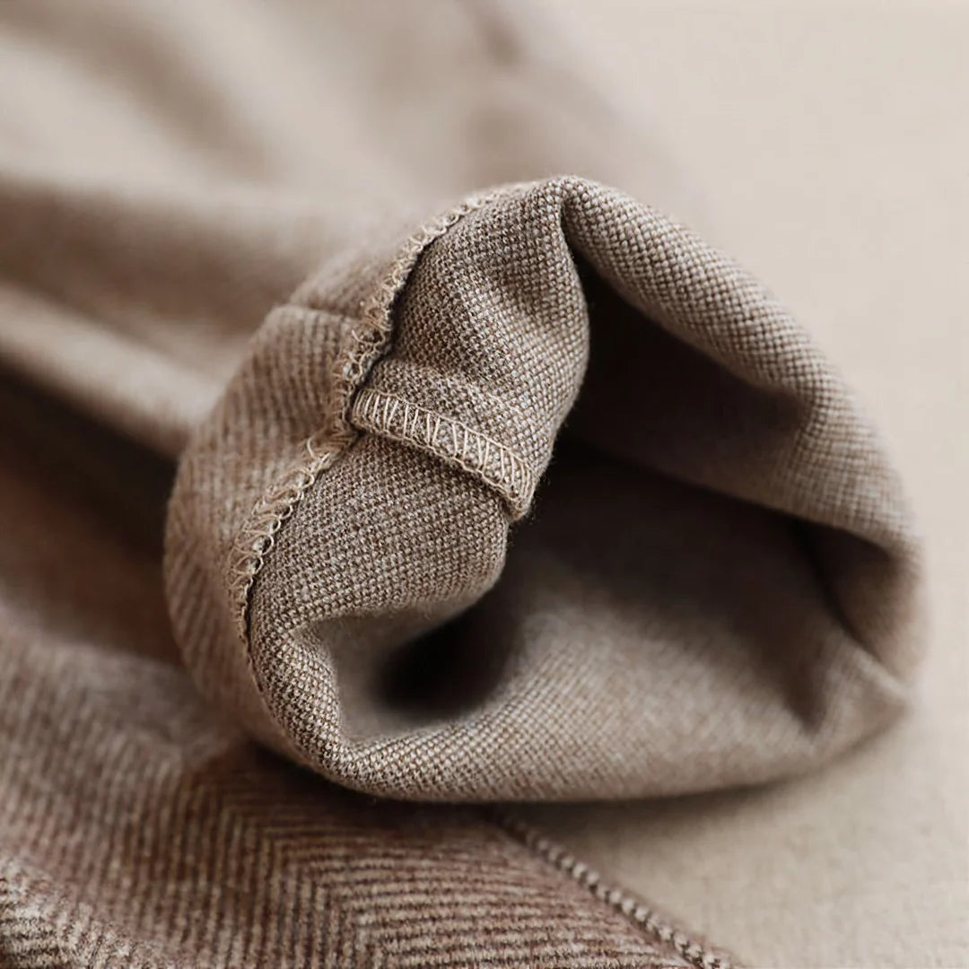 Pantalón Álvaro - Detalle de tejido y costura